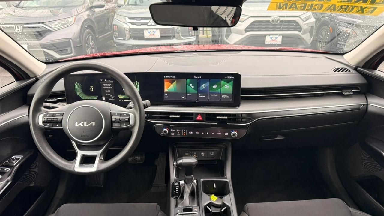 Kia K5 LXS 2025