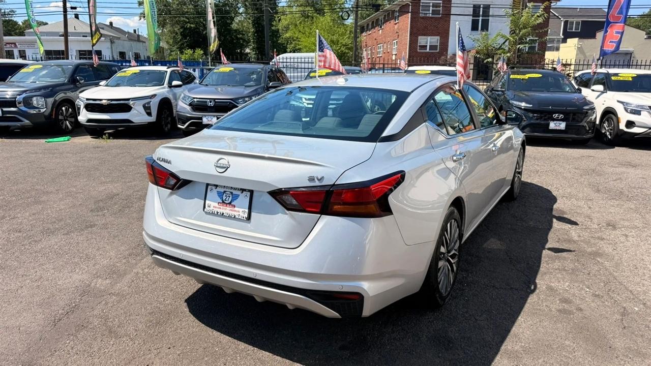 Nissan Altima 2.5 SV 2024