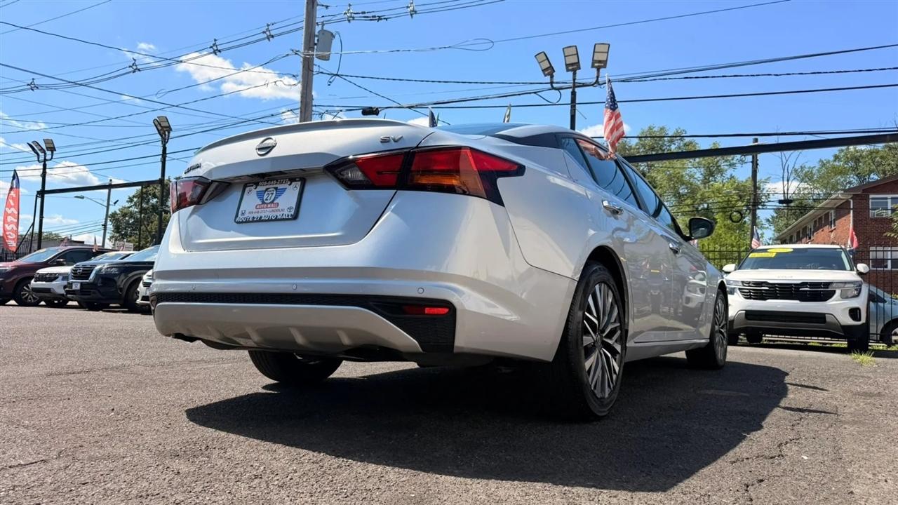 Nissan Altima 2.5 SV 2024
