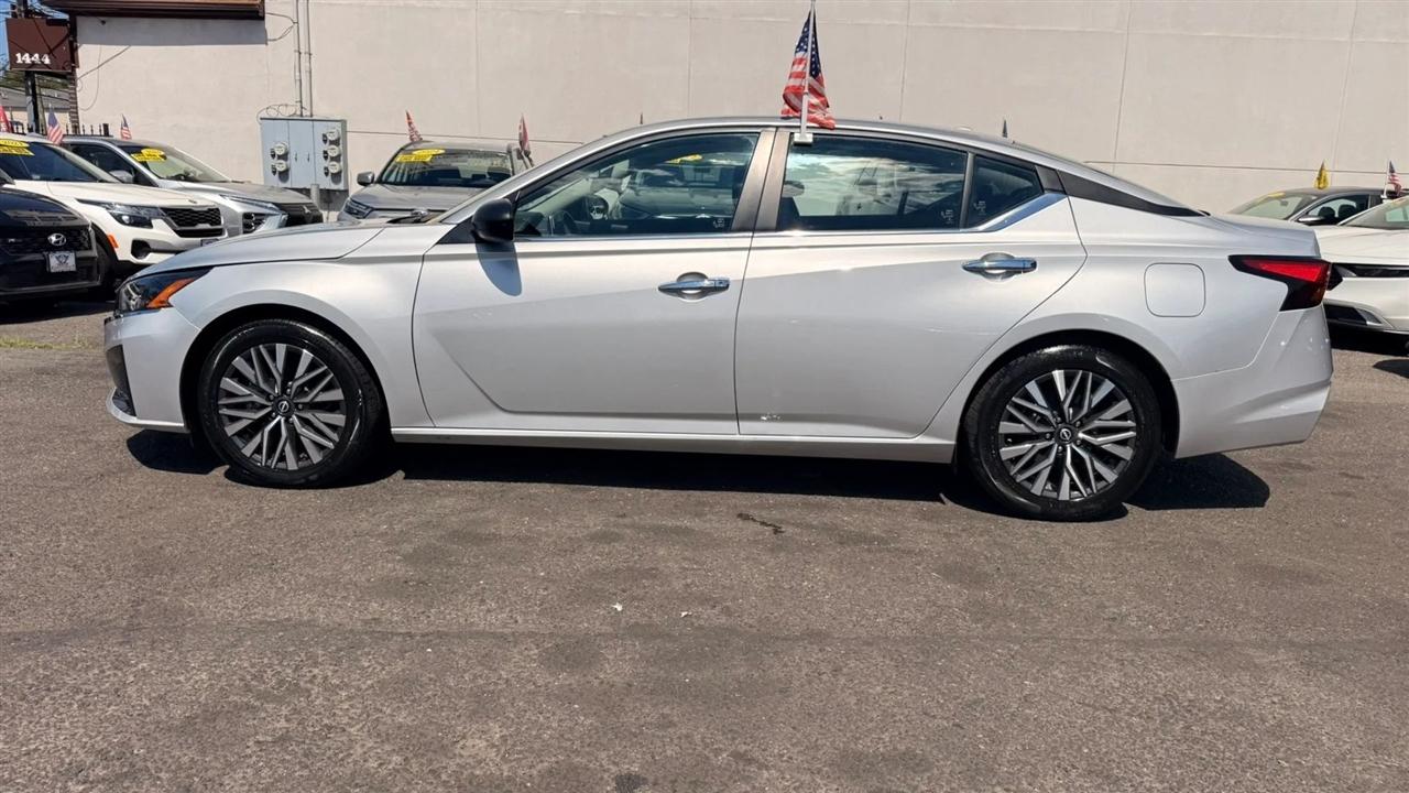 Nissan Altima 2.5 SV 2024