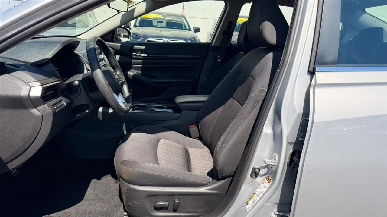 Nissan Altima 2.5 SV 2024