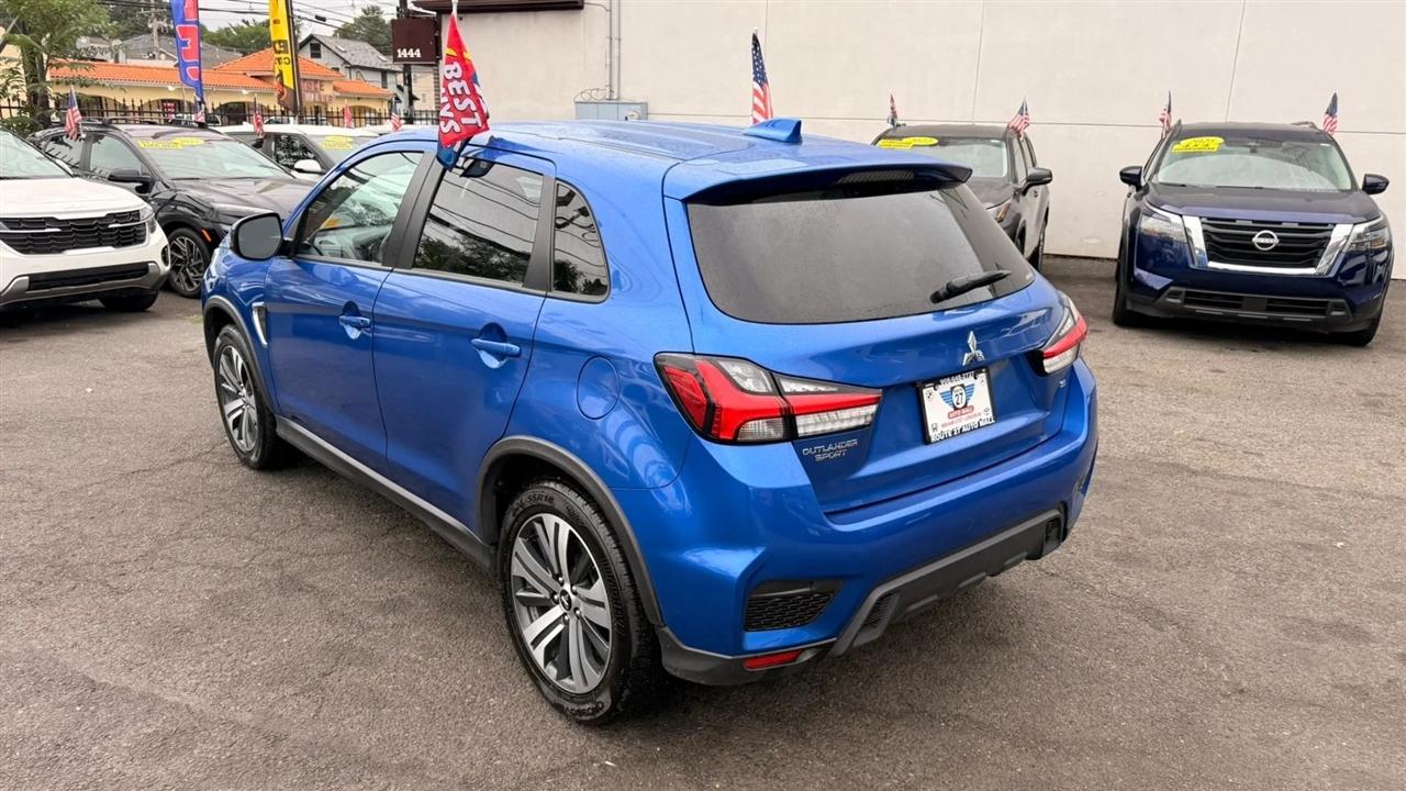 Mitsubishi Outlander Sport 2.0 ES 4WD 2024