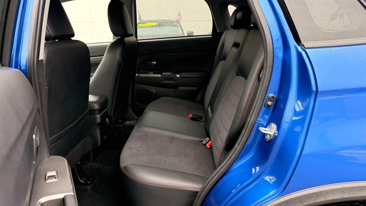 Mitsubishi Outlander Sport 2.0 ES 4WD 2024
