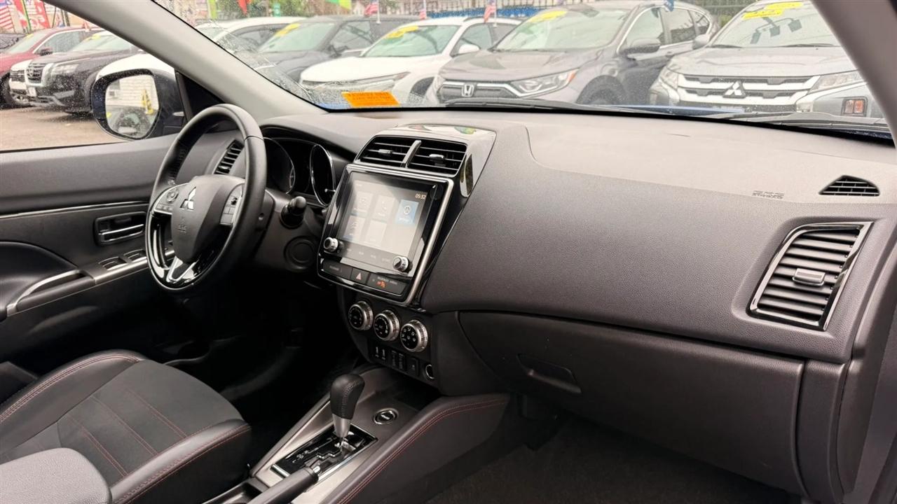 Mitsubishi Outlander Sport 2.0 ES 4WD 2024