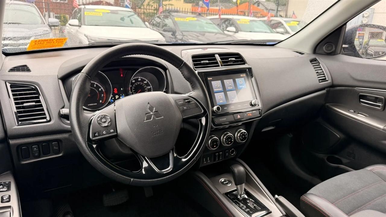 Mitsubishi Outlander Sport 2.0 ES 4WD 2024