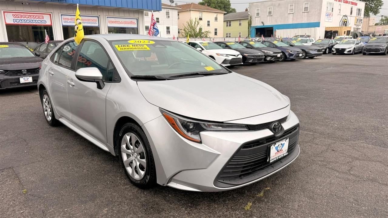 Toyota Corolla LE 2024