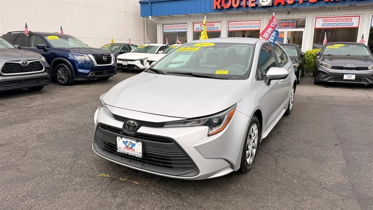 Toyota Corolla LE 2024