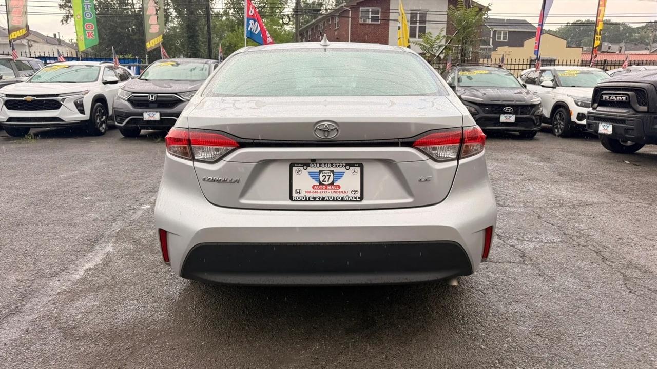 Toyota Corolla LE 2024