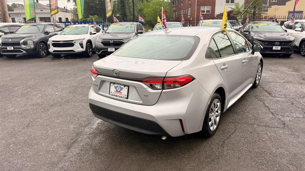 Toyota Corolla LE 2024