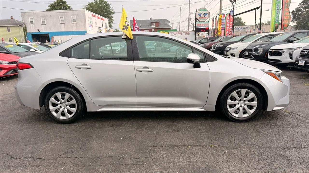 Toyota Corolla LE 2024