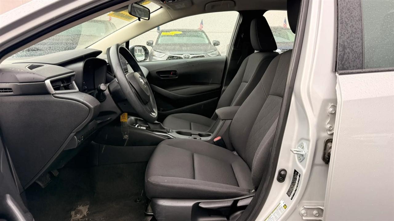 Toyota Corolla LE 2024