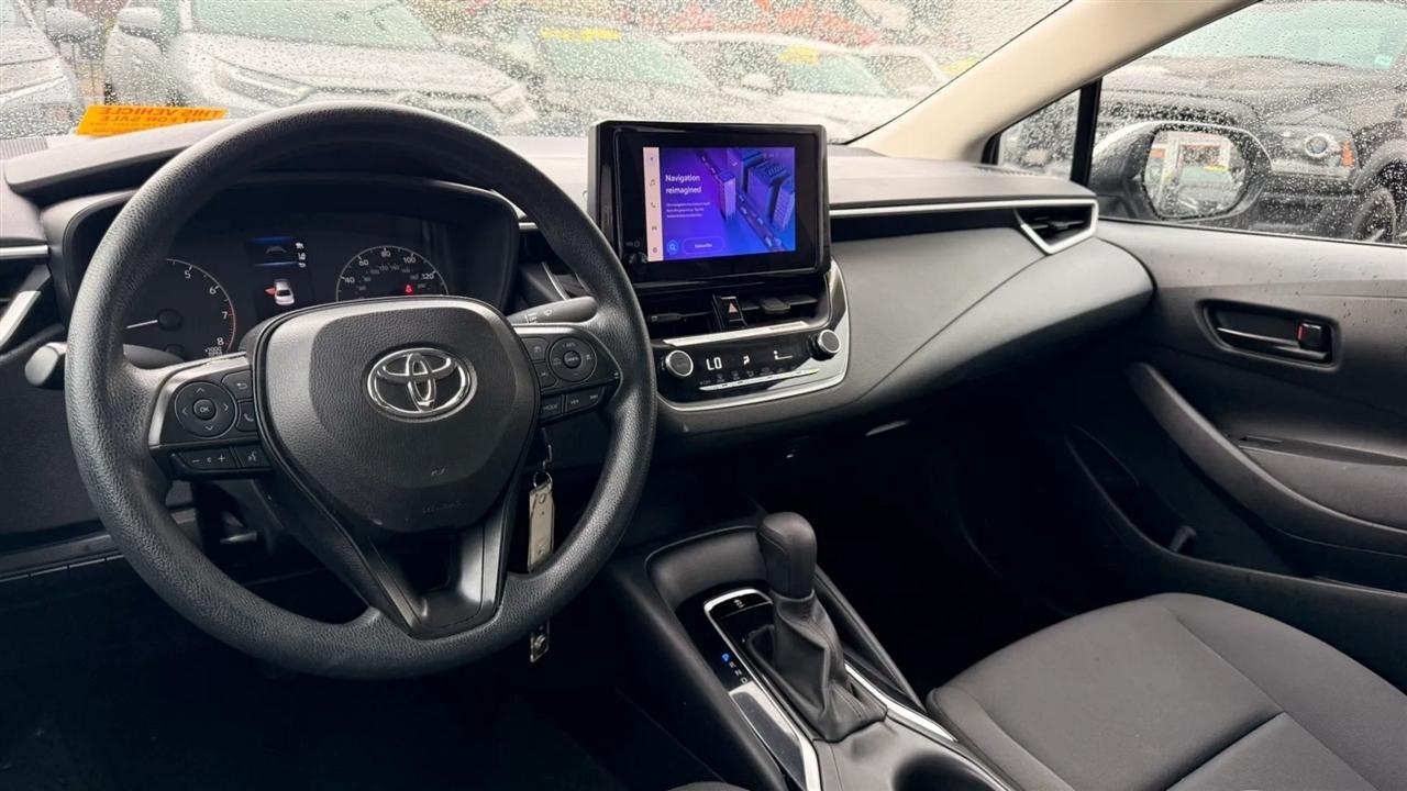 Toyota Corolla LE 2024