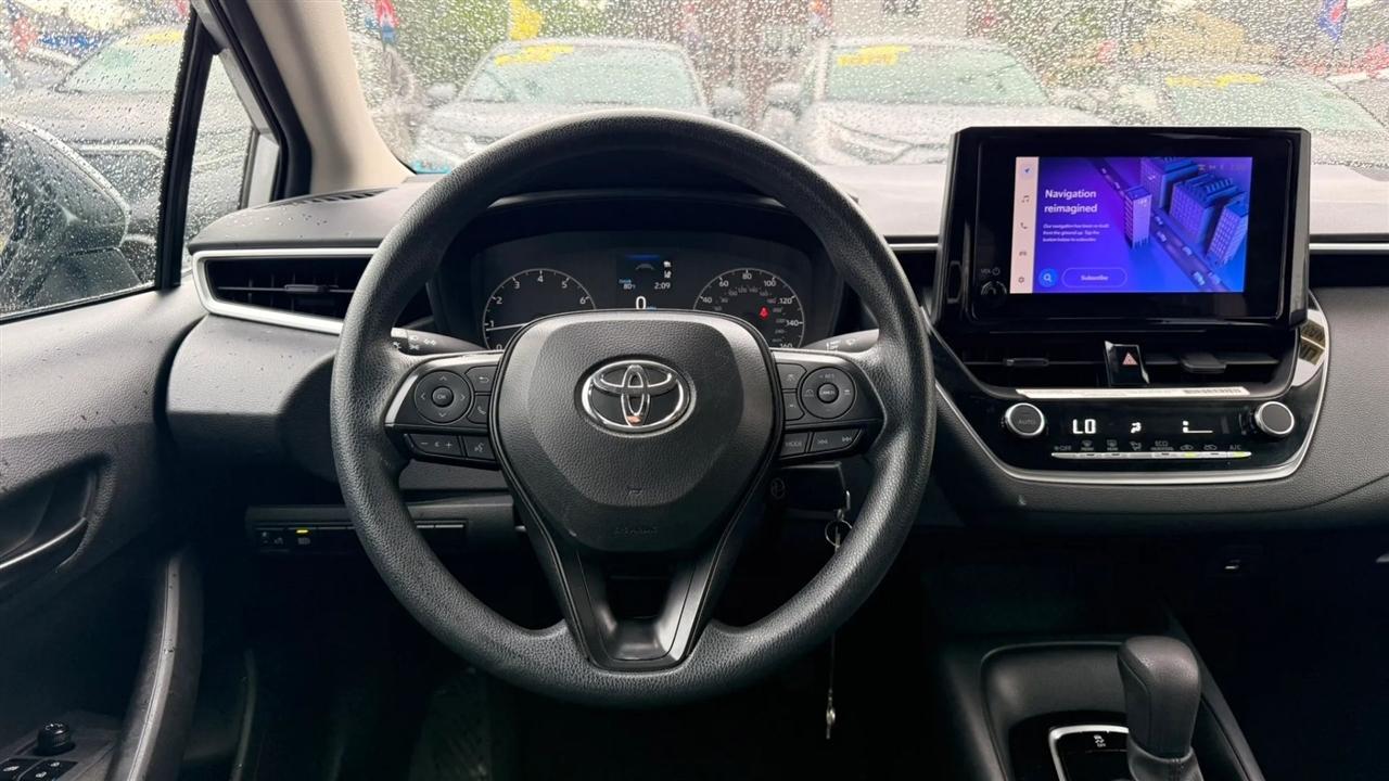Toyota Corolla LE 2024