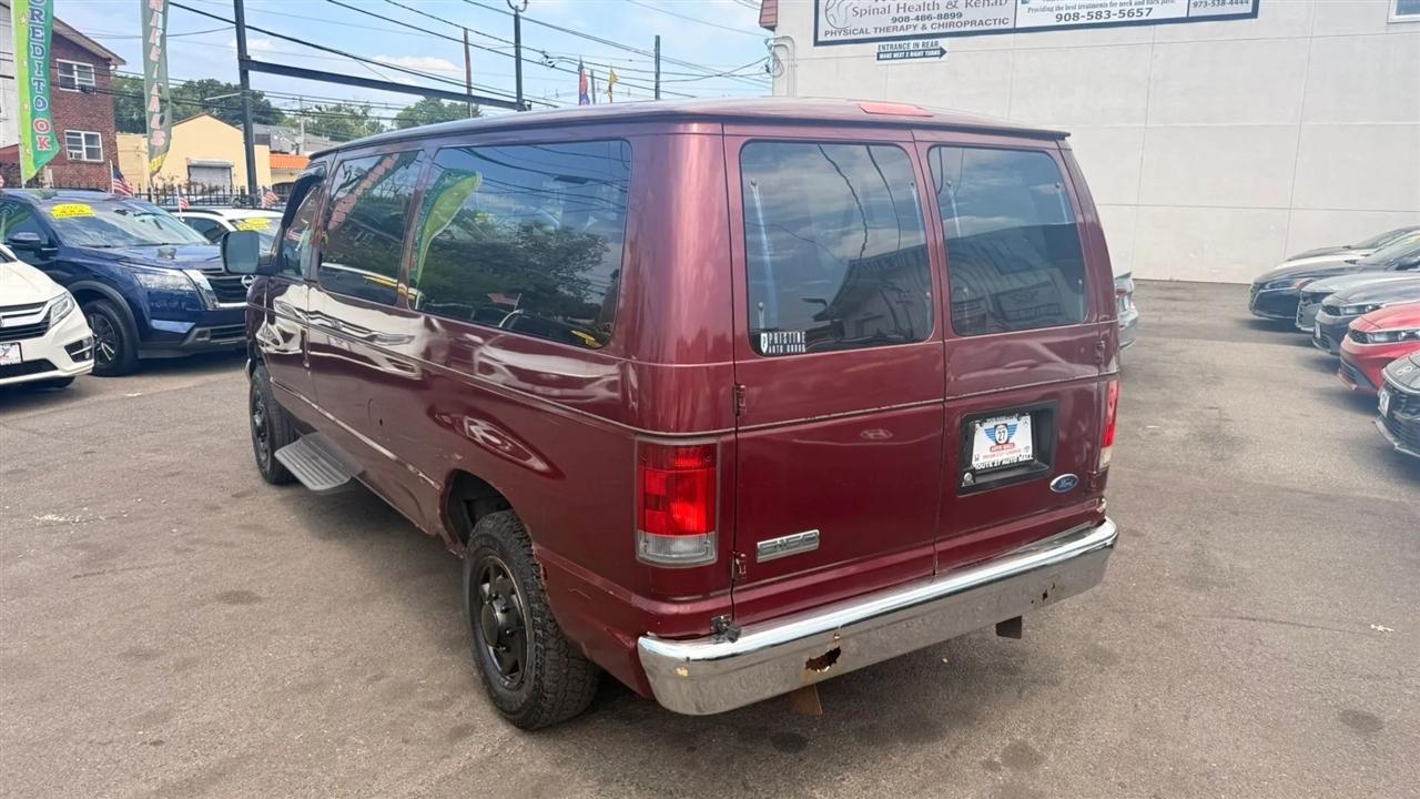 Ford Econoline E-150 XLT 2007