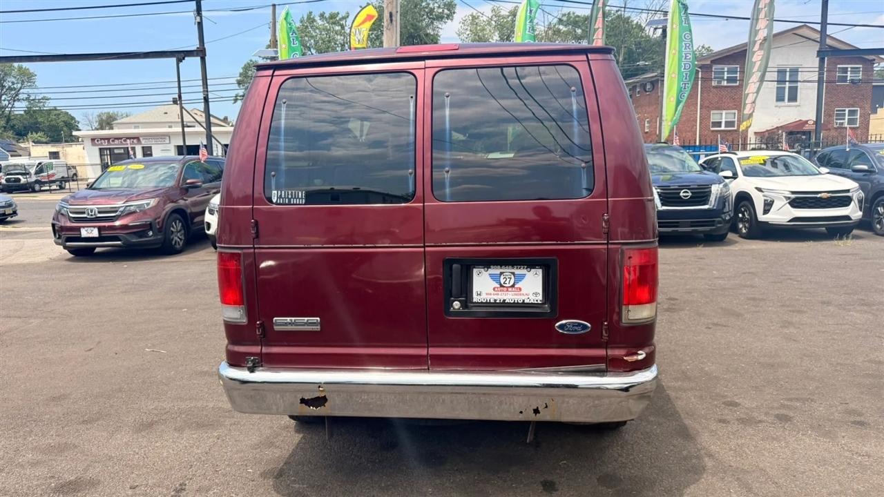 Ford Econoline E-150 XLT 2007