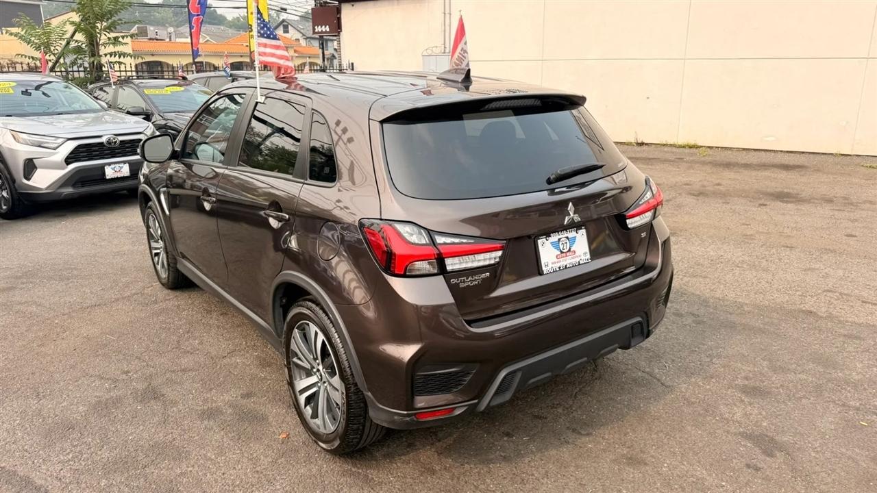 Mitsubishi Outlander Sport 2.0 ES 4WD 2024