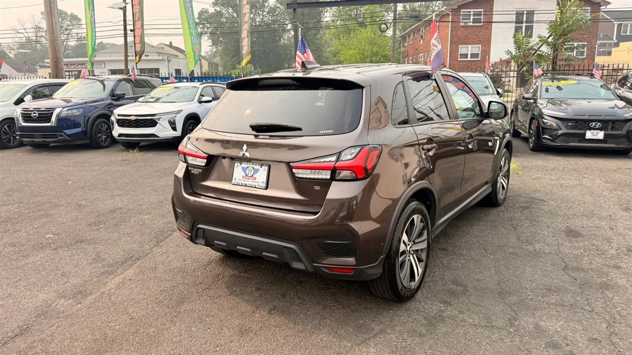 Mitsubishi Outlander Sport 2.0 ES 4WD 2024