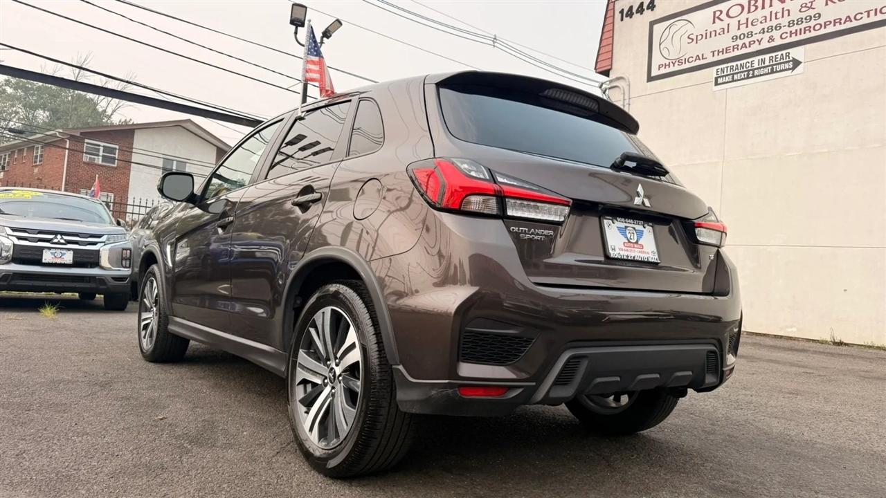 Mitsubishi Outlander Sport 2.0 ES 4WD 2024