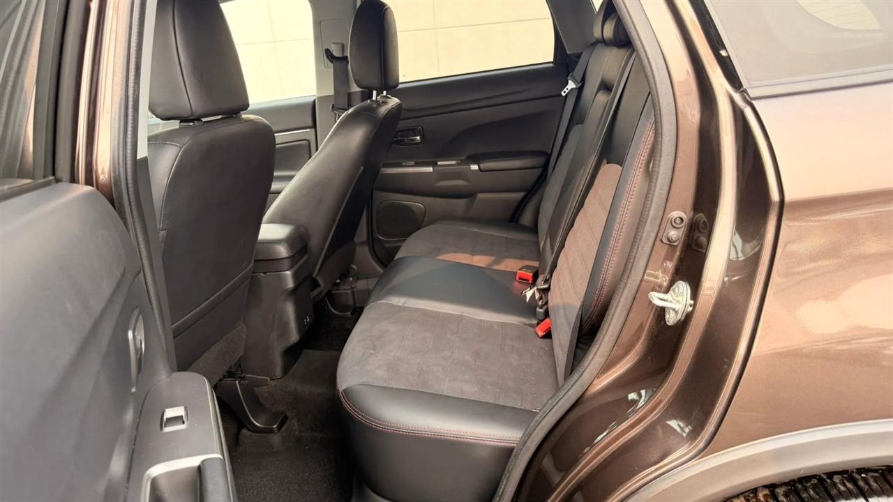 Mitsubishi Outlander Sport 2.0 ES 4WD 2024