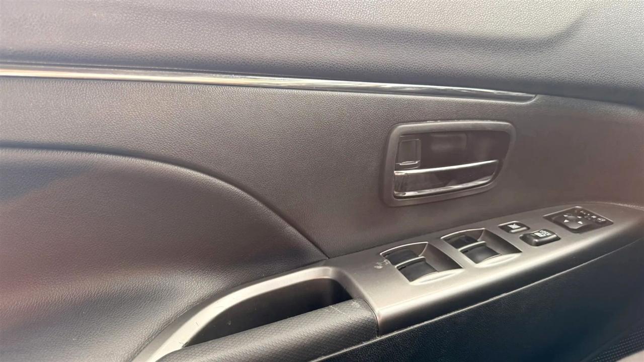 Mitsubishi Outlander Sport 2.0 ES 4WD 2024