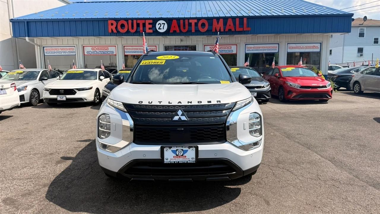 Mitsubishi Outlander SEL 4WD 2023