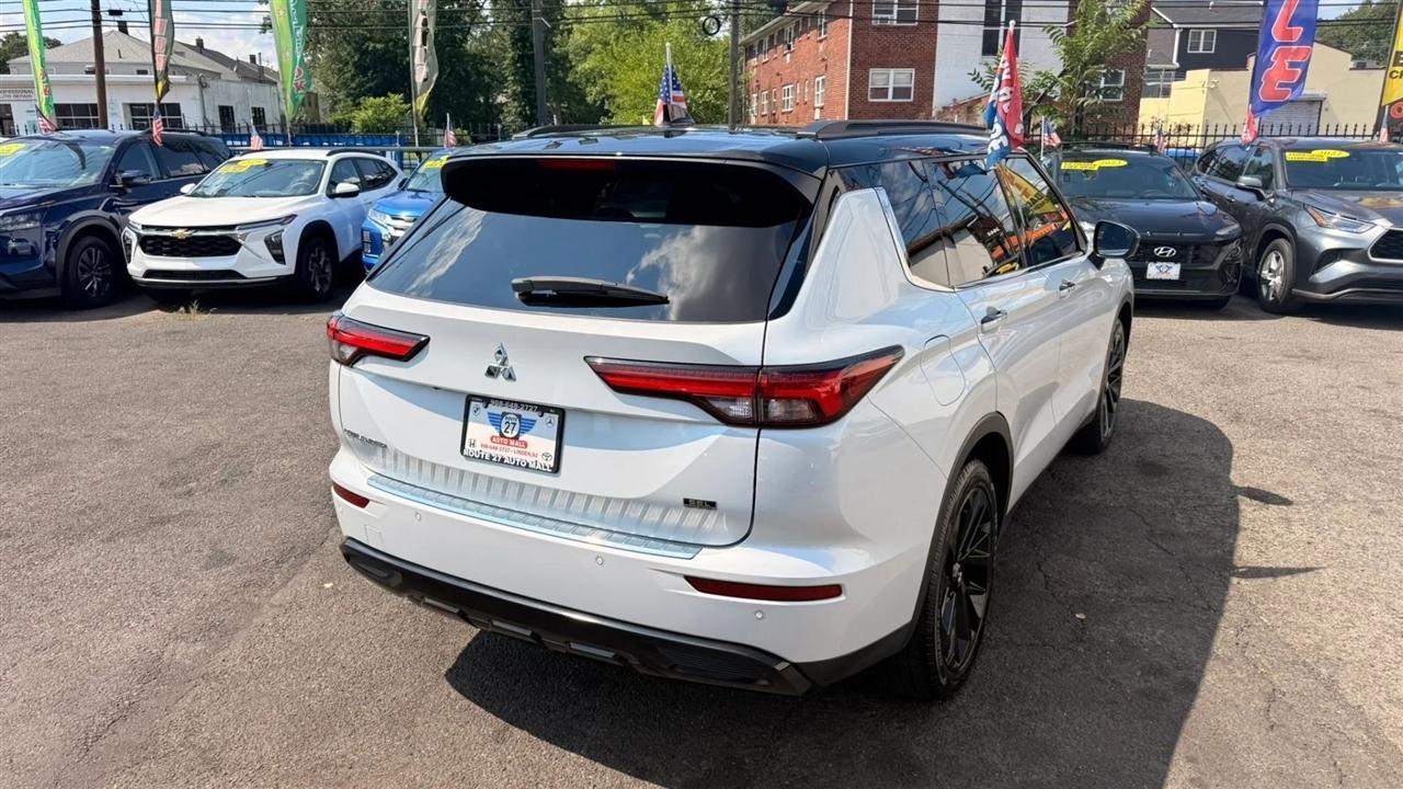 Mitsubishi Outlander SEL 4WD 2023