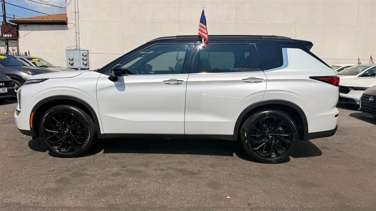 Mitsubishi Outlander SEL 4WD 2023