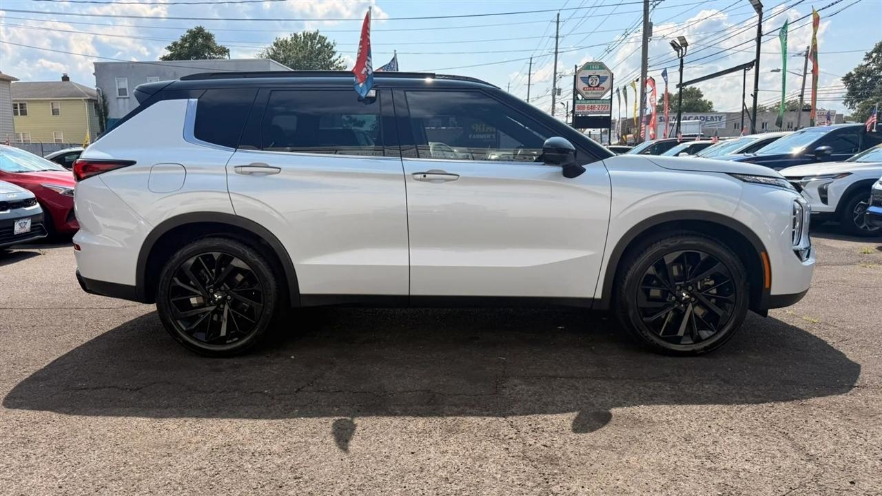 Mitsubishi Outlander SEL 4WD 2023