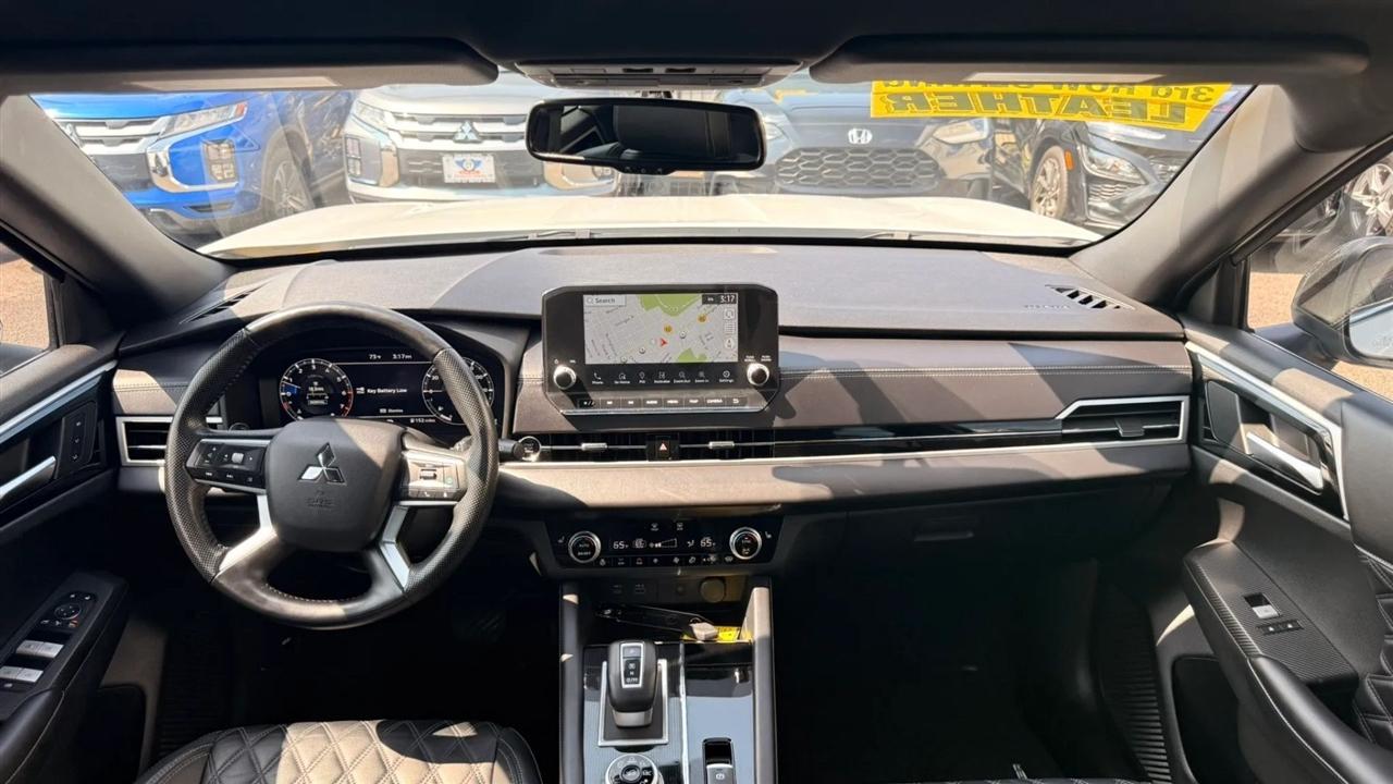 Mitsubishi Outlander SEL 4WD 2023