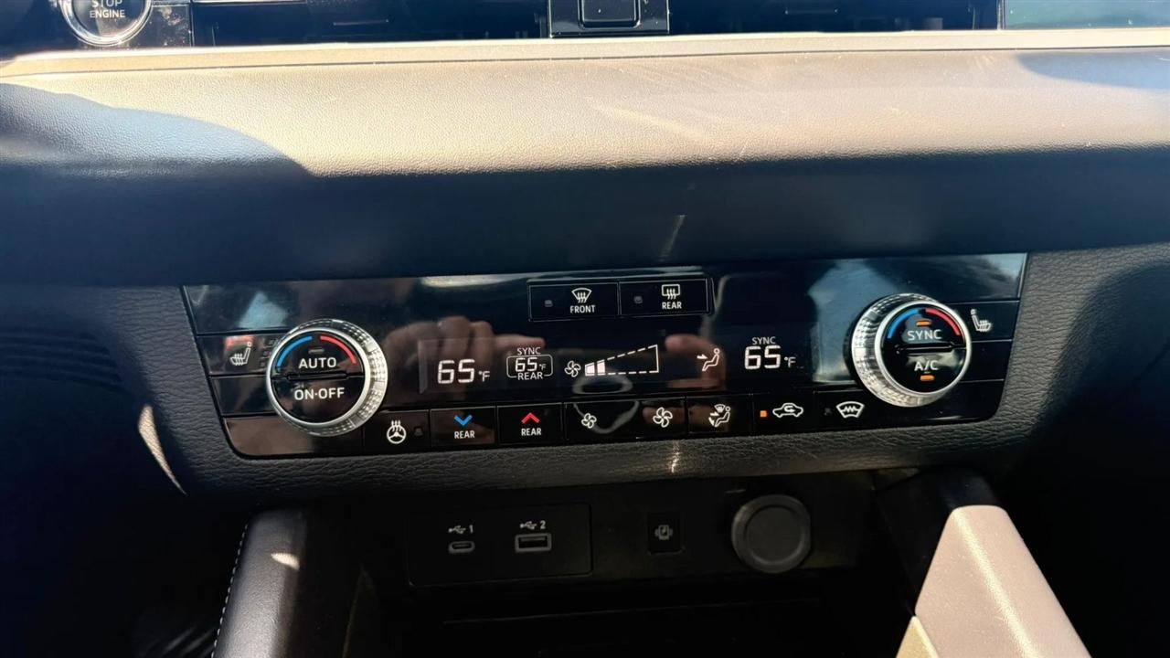 Mitsubishi Outlander SEL 4WD 2023