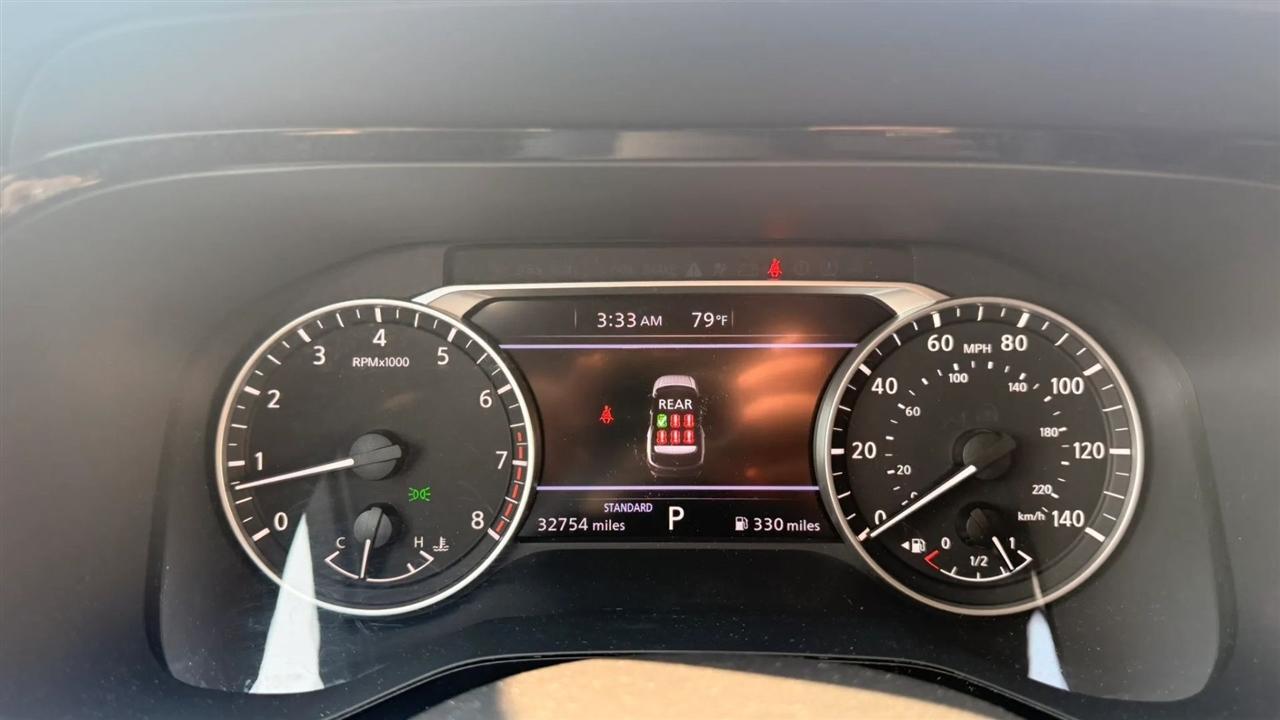 Nissan Pathfinder SV 2025