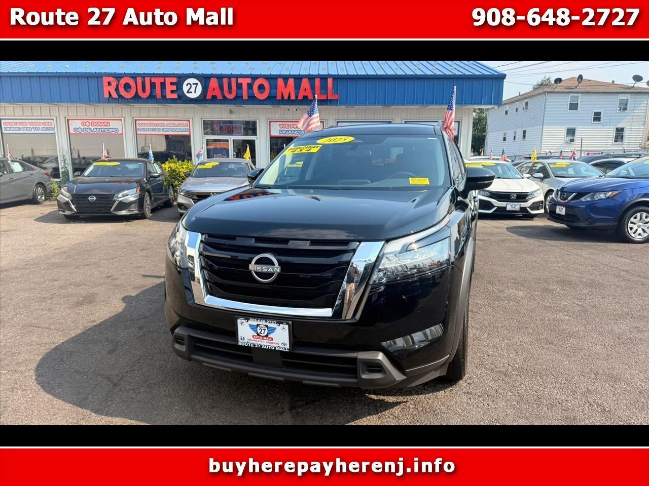 2025 Nissan Pathfinder SV