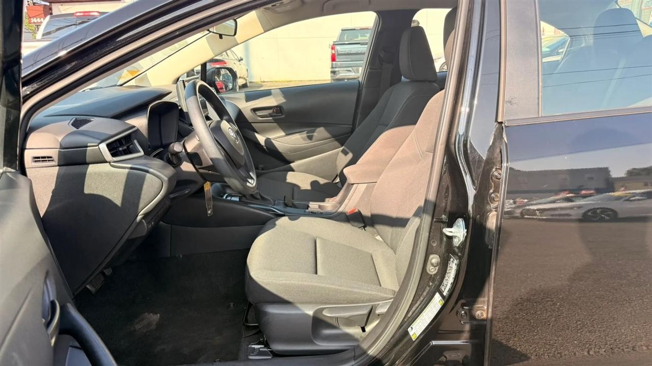 Toyota Corolla LE 2023