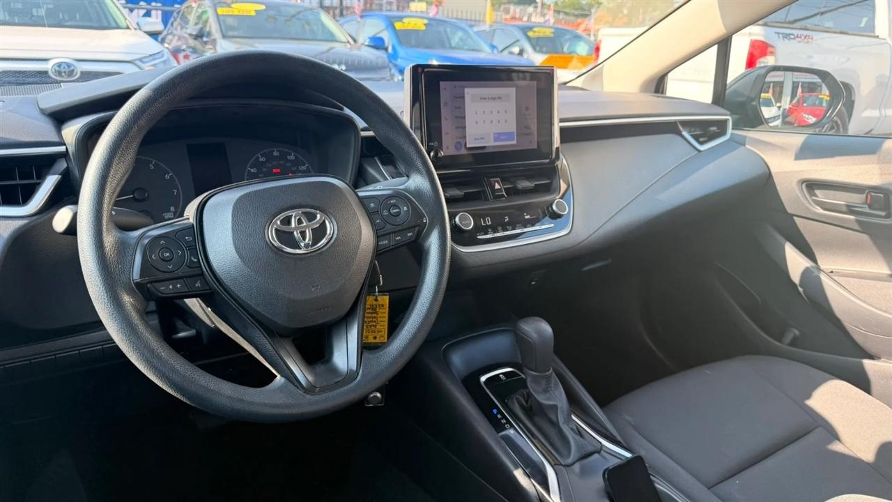 Toyota Corolla LE 2023