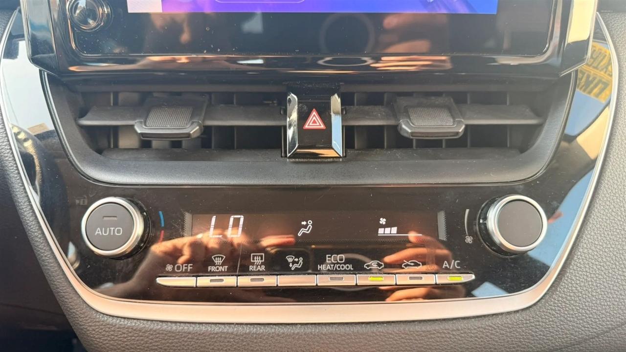 Toyota Corolla LE 2023