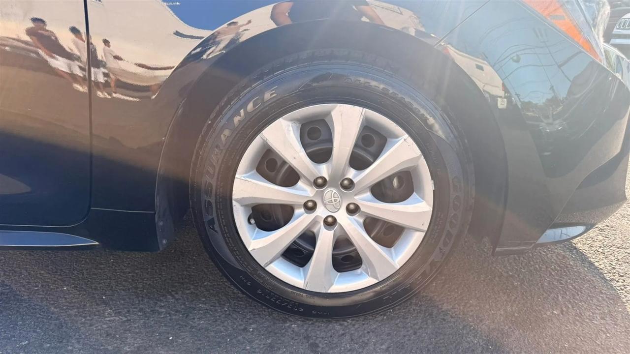Toyota Corolla LE 2023