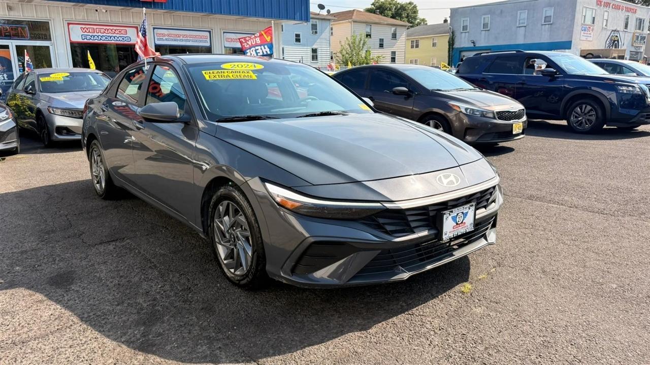 Hyundai Elantra SEL 2024