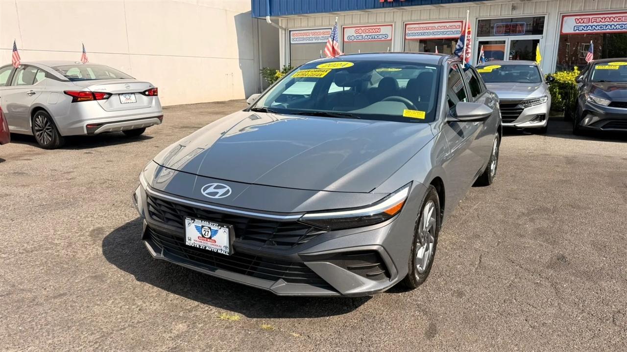 Hyundai Elantra SEL 2024