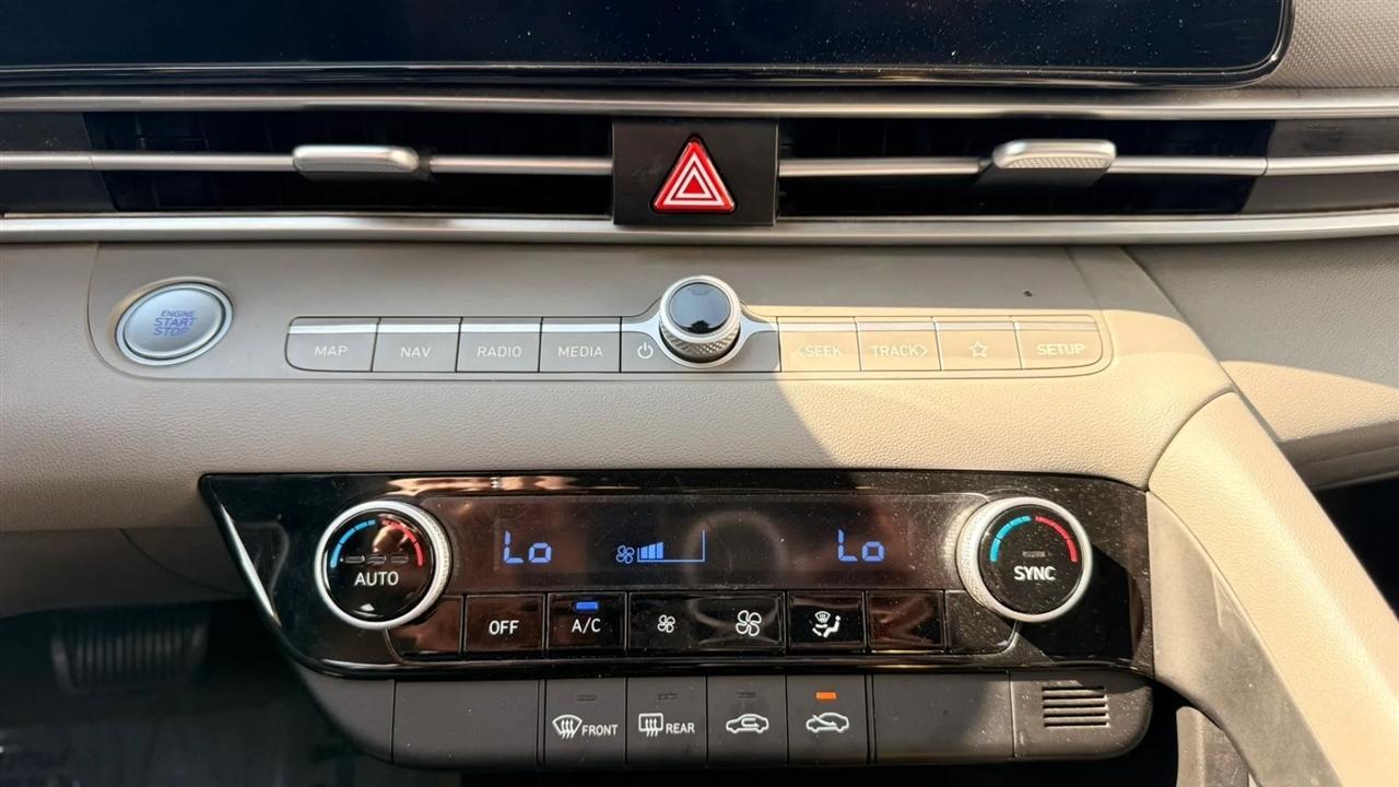 Hyundai Elantra SEL 2024