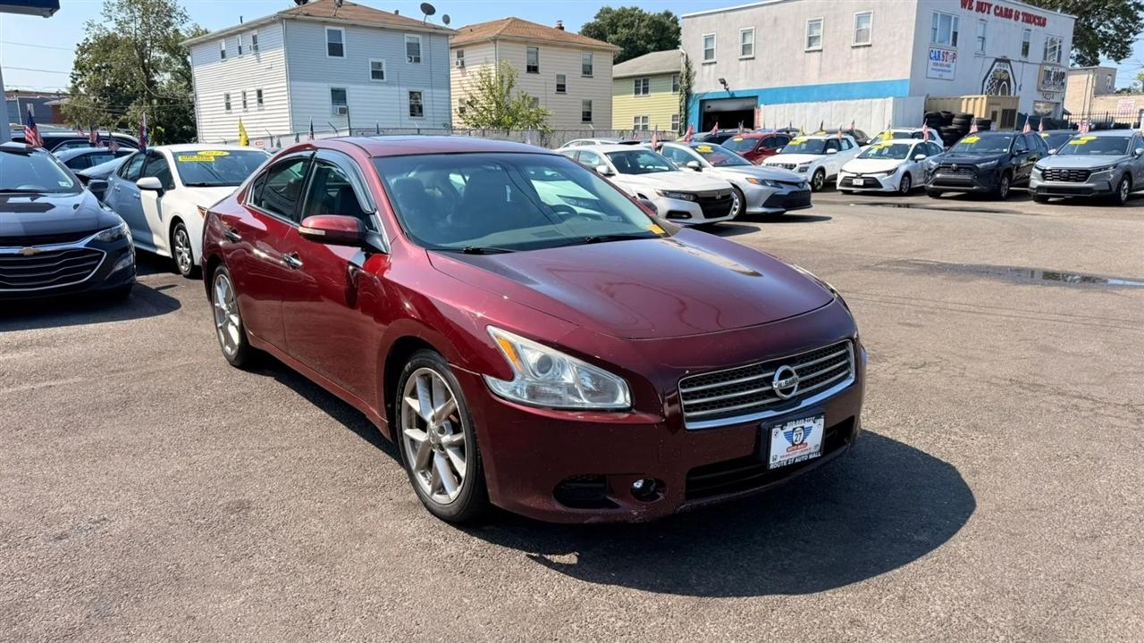 Nissan Maxima SV 2010