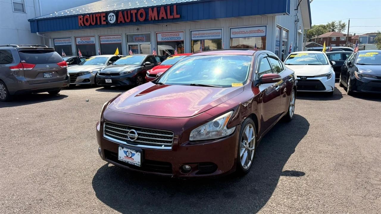 Nissan Maxima SV 2010