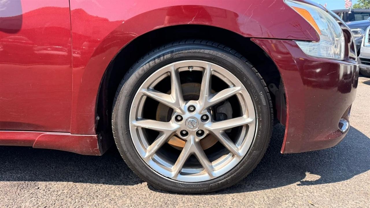 Nissan Maxima SV 2010