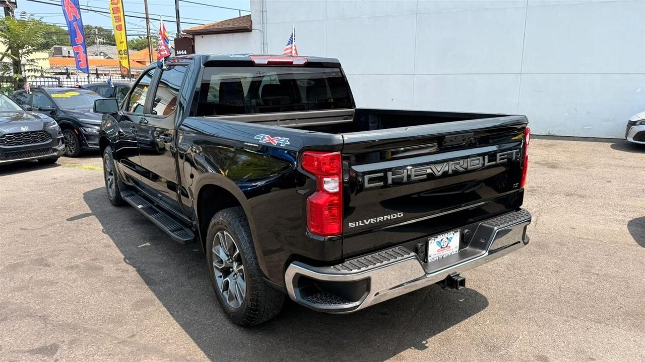 Chevrolet Silverado 1500 LT Crew Cab 4WD 2023