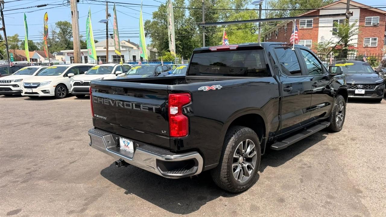 Chevrolet Silverado 1500 LT Crew Cab 4WD 2023