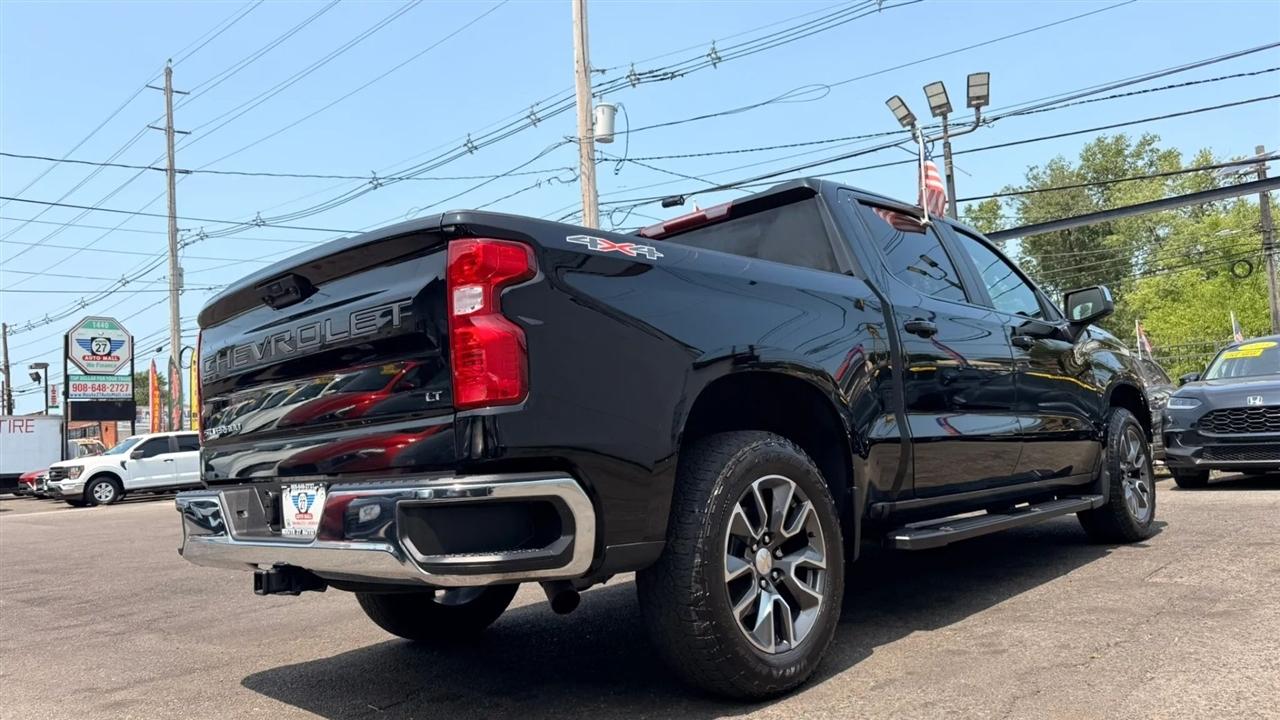 Chevrolet Silverado 1500 LT Crew Cab 4WD 2023