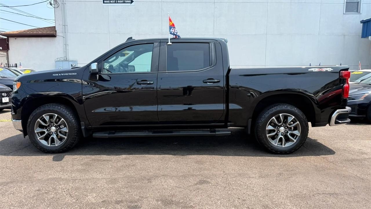 Chevrolet Silverado 1500 LT Crew Cab 4WD 2023