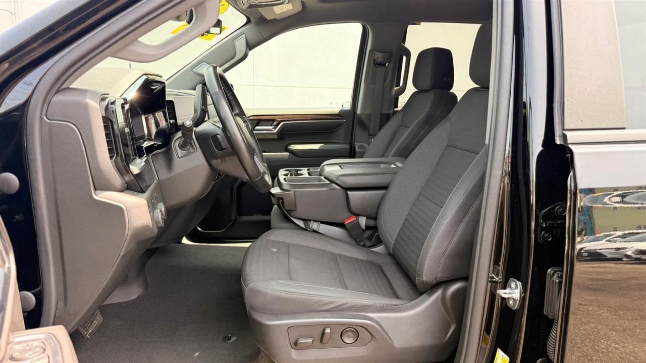 Chevrolet Silverado 1500 LT Crew Cab 4WD 2023