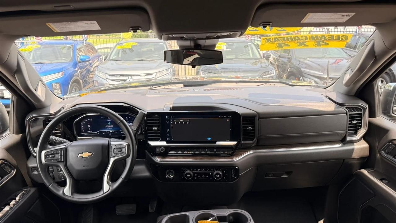 Chevrolet Silverado 1500 LT Crew Cab 4WD 2023