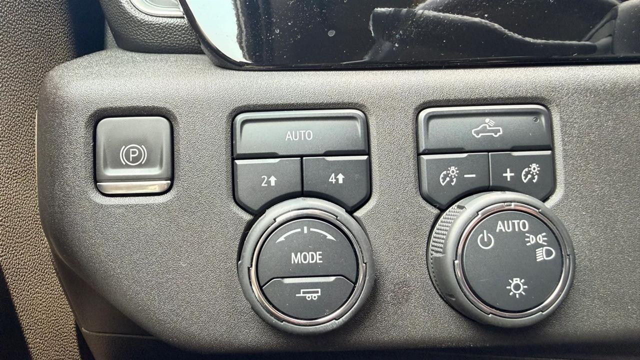 Chevrolet Silverado 1500 LT Crew Cab 4WD 2023