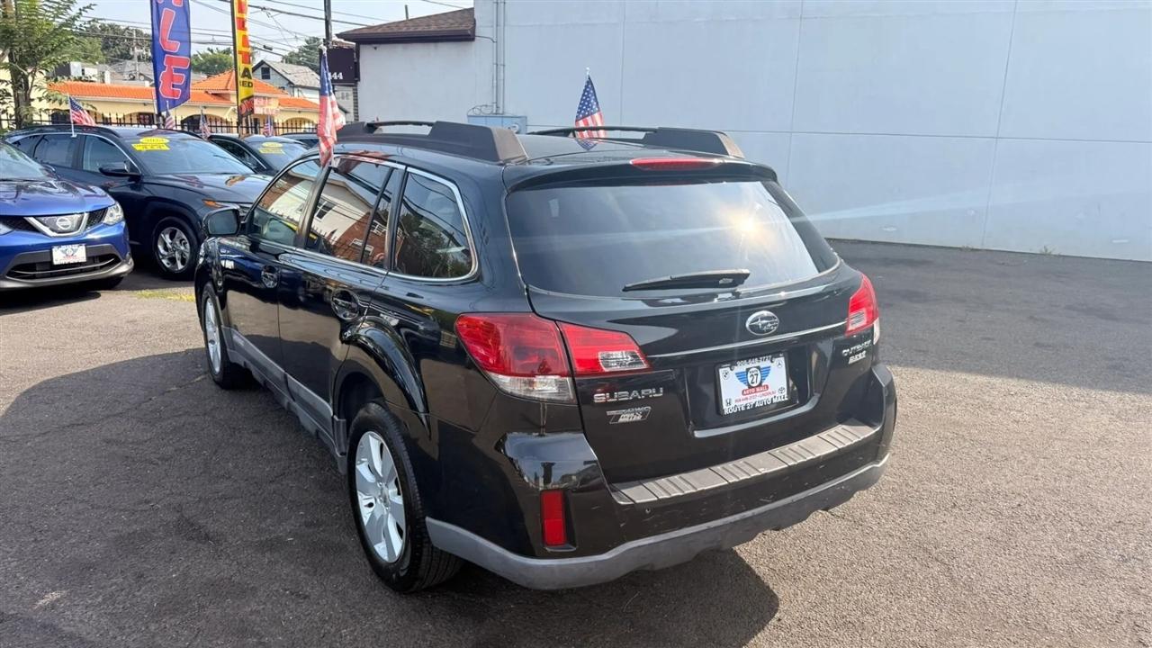 Subaru Outback 2.5i Premium 2011